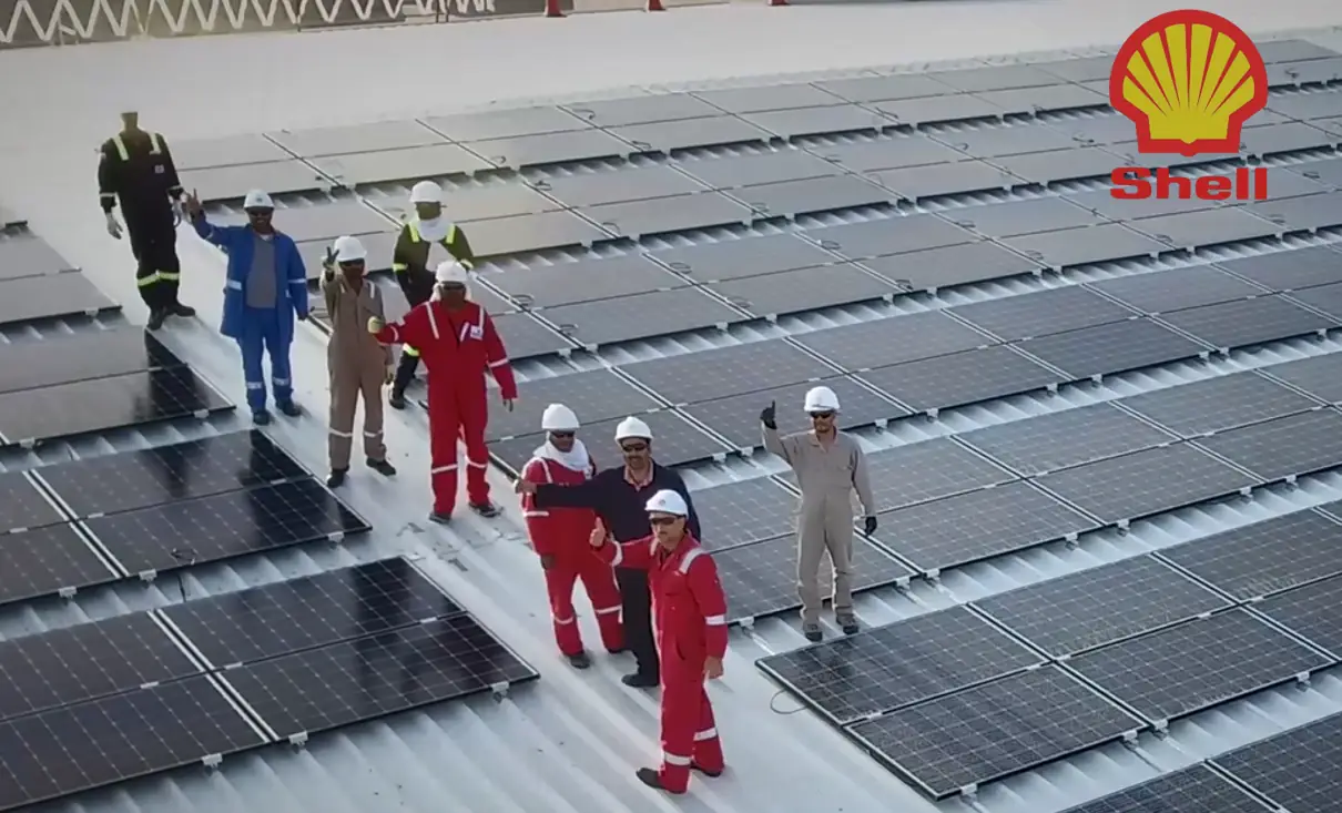 Rooftop solar crew on a Shell project